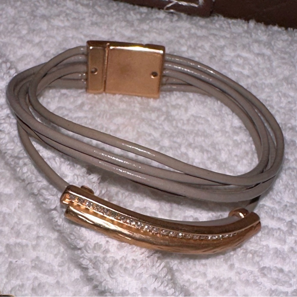 Jewelry Bundle - Picture 2 of 6